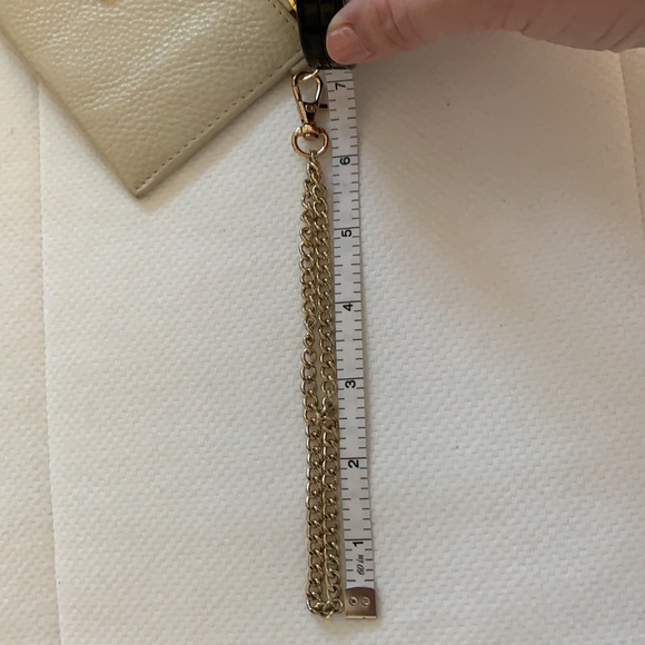 Marc by Marc Jacobs wallet/wristlet/clutch in white/cream leather/gold hardware - Picture 9 of 9